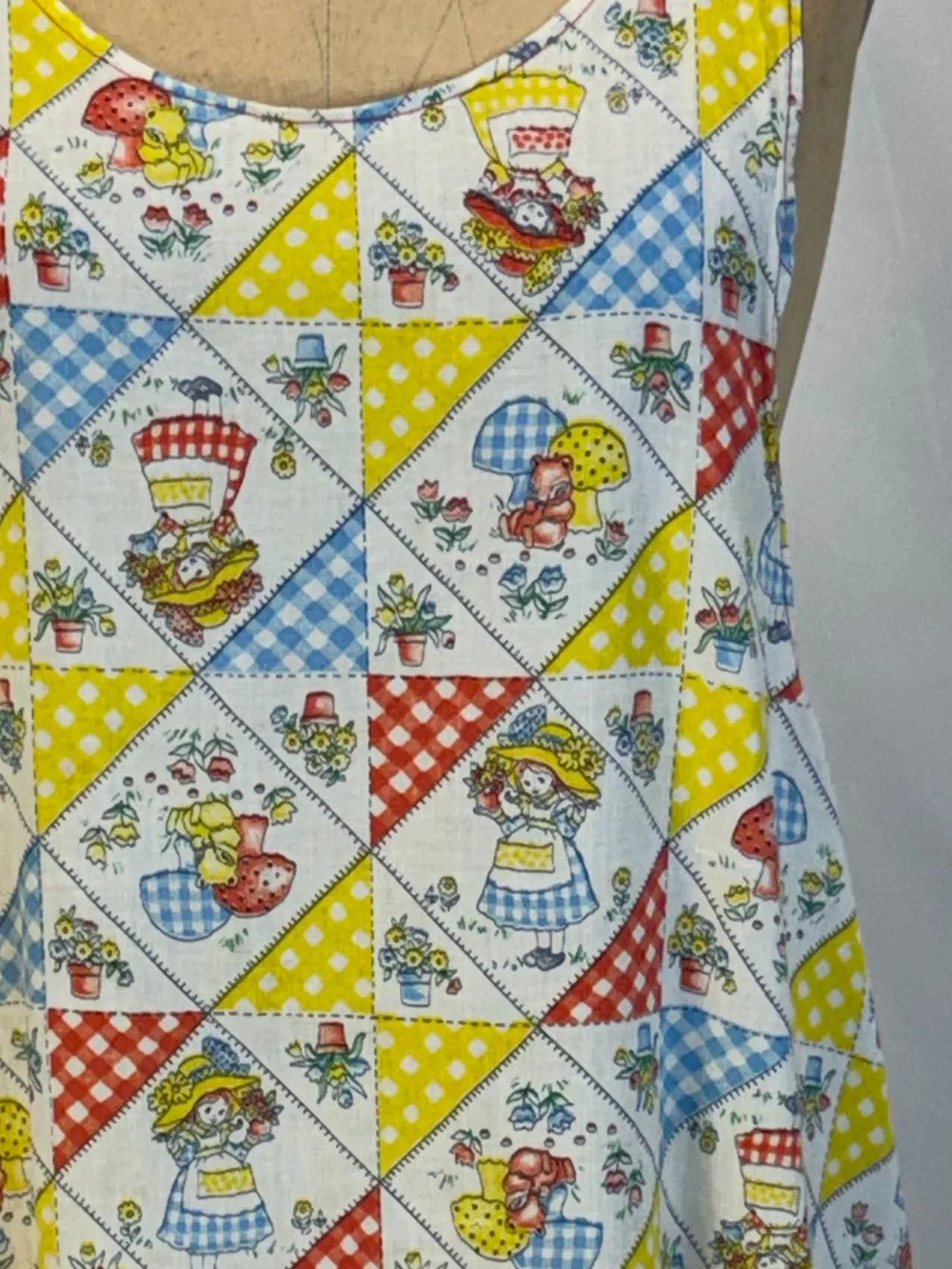 VINTAGE 70s sunbonnet sue full apron kitchen bonnet girl mushroom parchwork